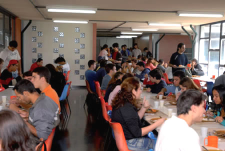 Gerenciados pela Fump, restaurantes universit&aacute;rios oferecem refei&ccedil;&otilde;es a pre&ccedil;os subsidiados aos alunos carentes